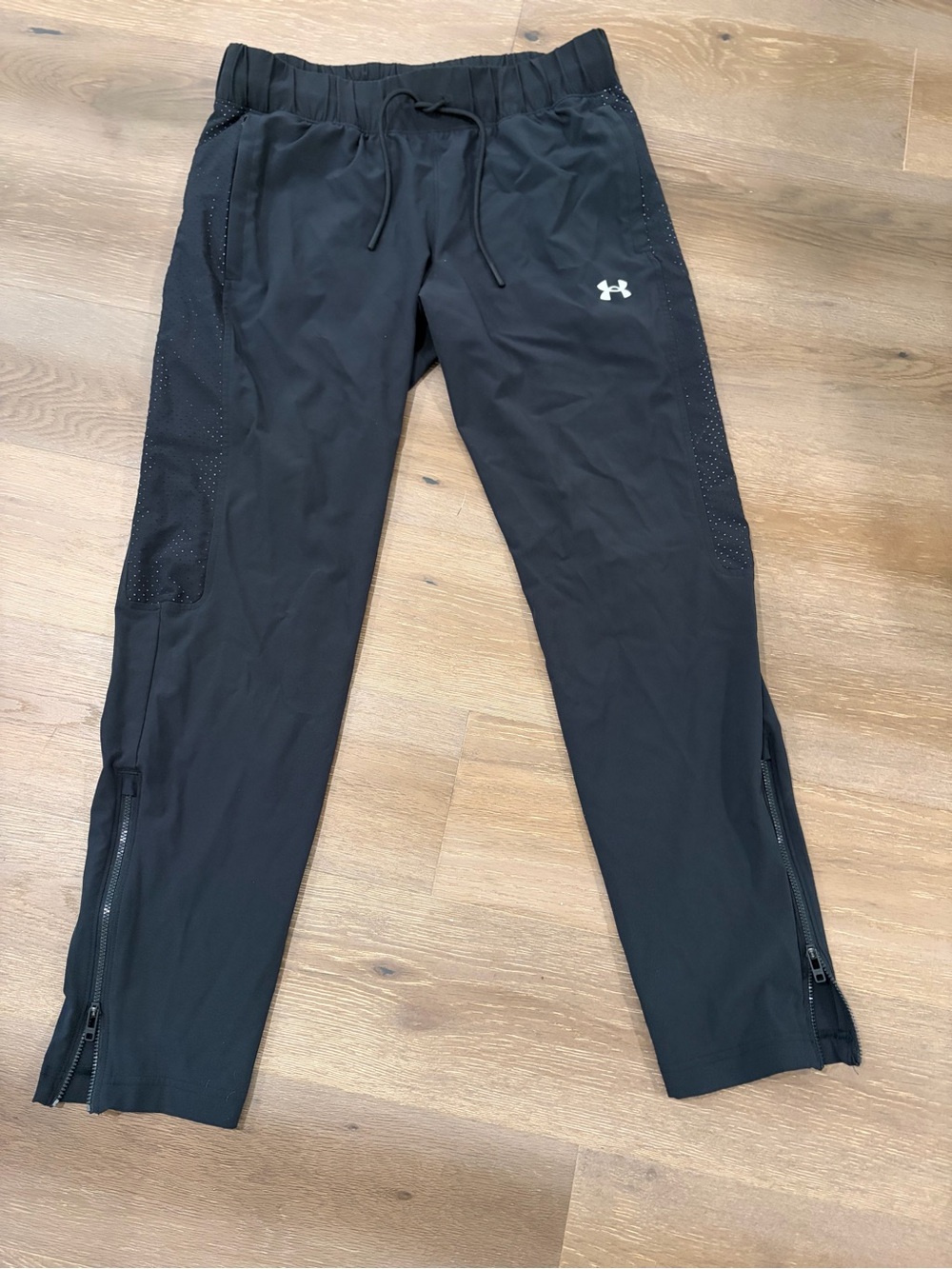 Under Armour Black ladies Lightweight Training Joggers